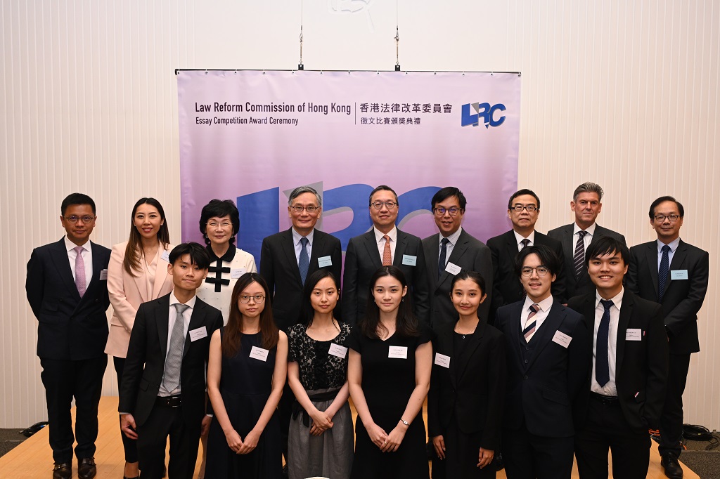 林定国资深大律师、终审法院首席法官张举能、赞助机构的代表，以及各得奖者